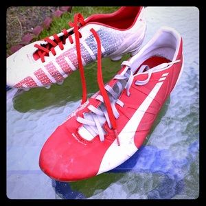 Puma: Men’s Soccer Shoes. Size 9 1/2.